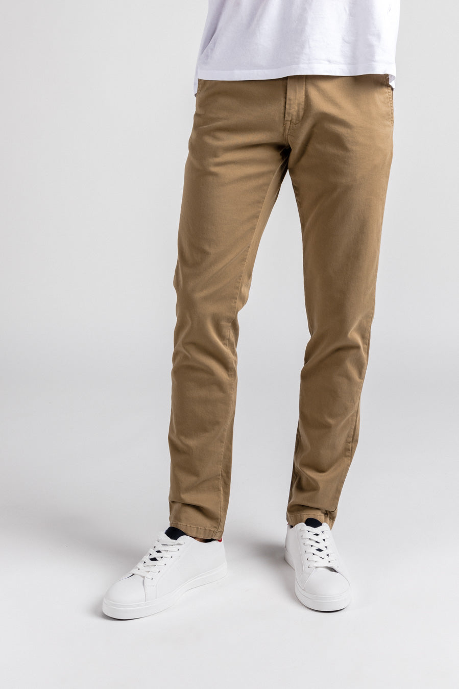 Chino Extra Slim Serengeti (Camel)
